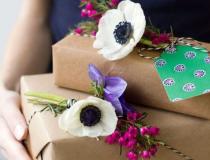 企業(yè)怎樣更好的為員工準(zhǔn)備定制禮品?